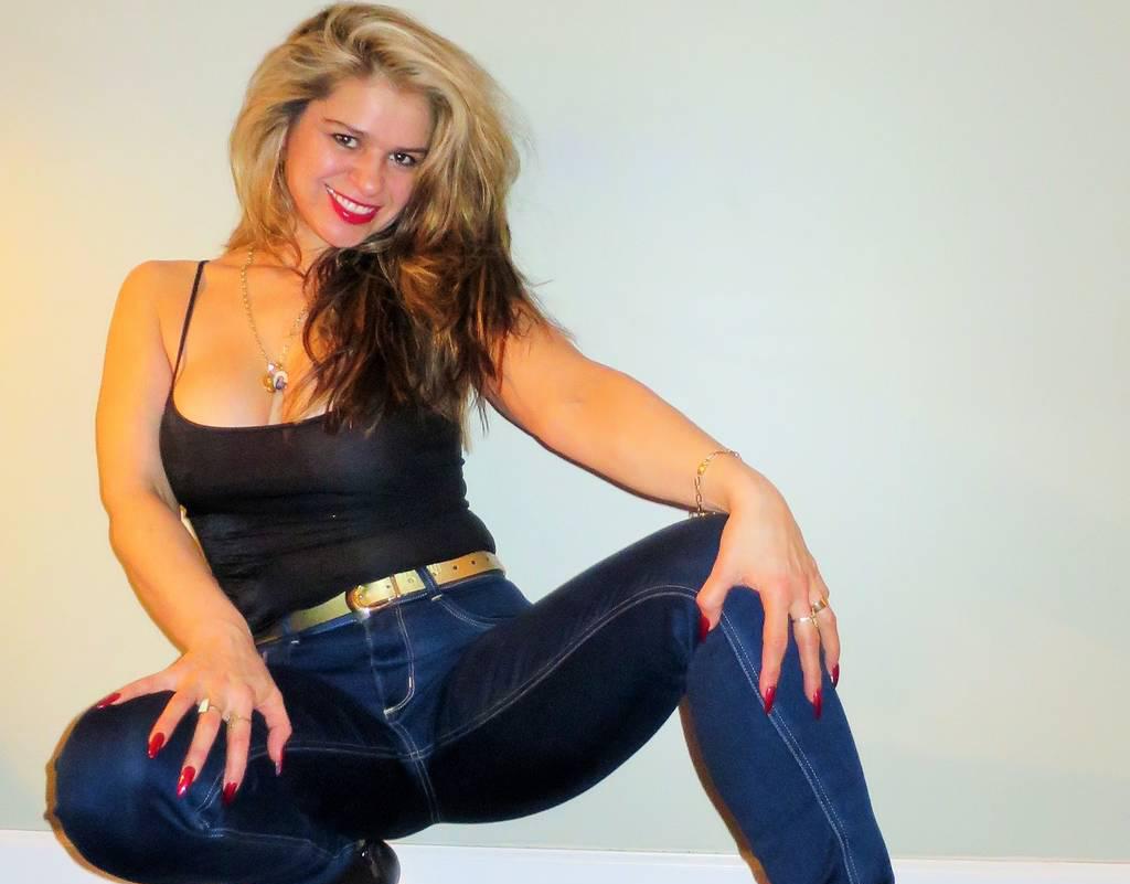WEB CAM ONLY ! READ AD!.....