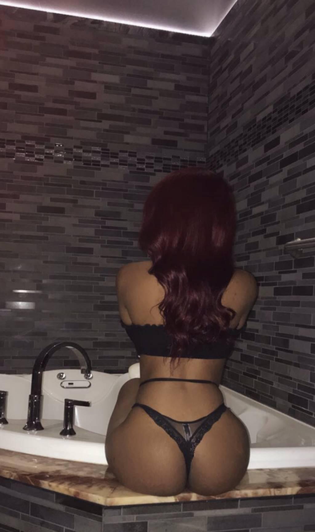 Kelly, 21, Mixed