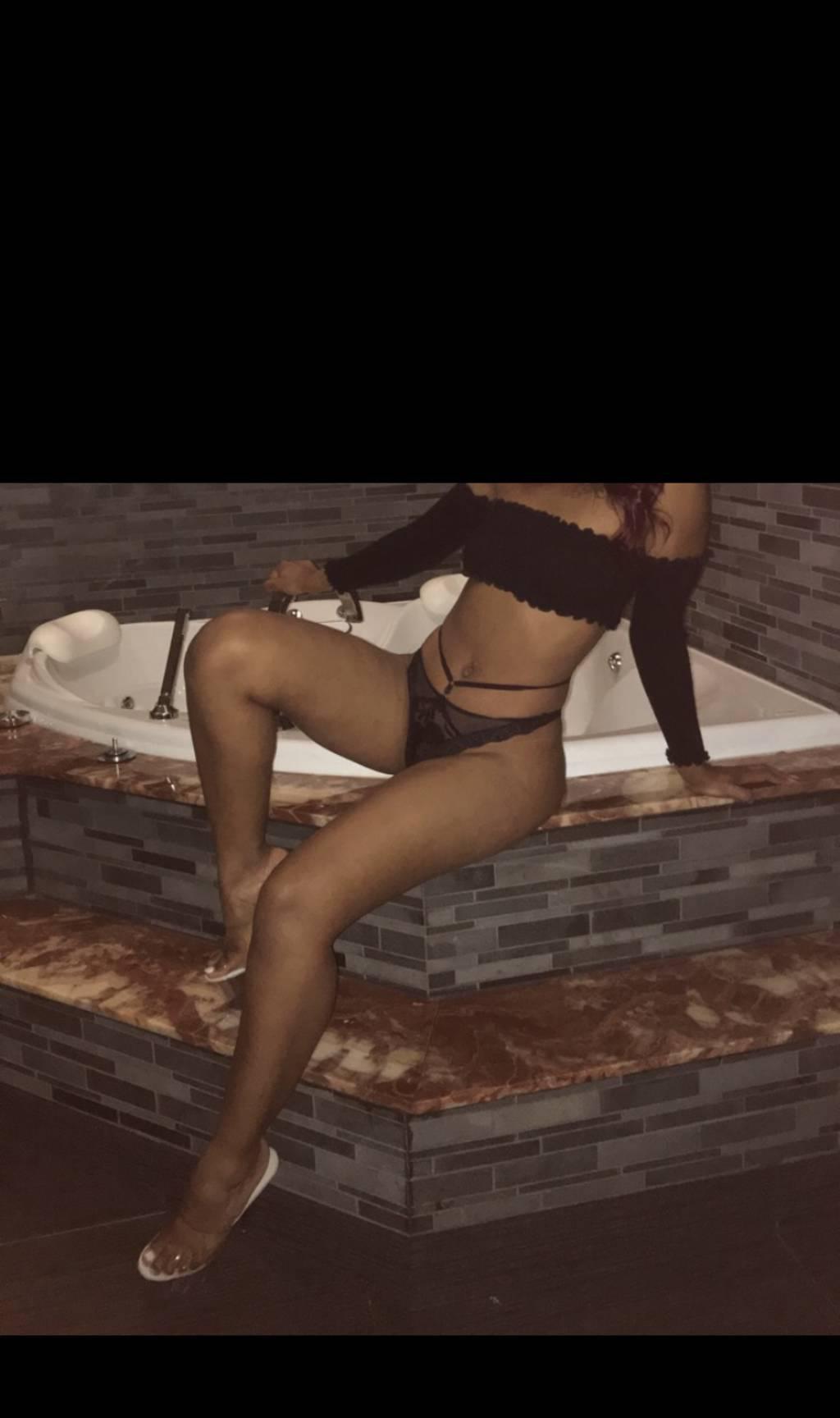 Kelly, 21, Mixed