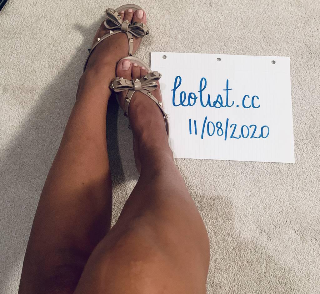 Sexy Interracial Couple Ready to Play