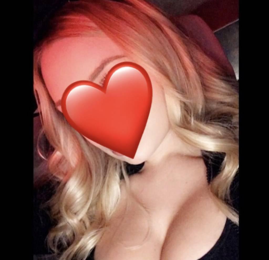available now sexy blonde incall / outcall DUO AVAIL