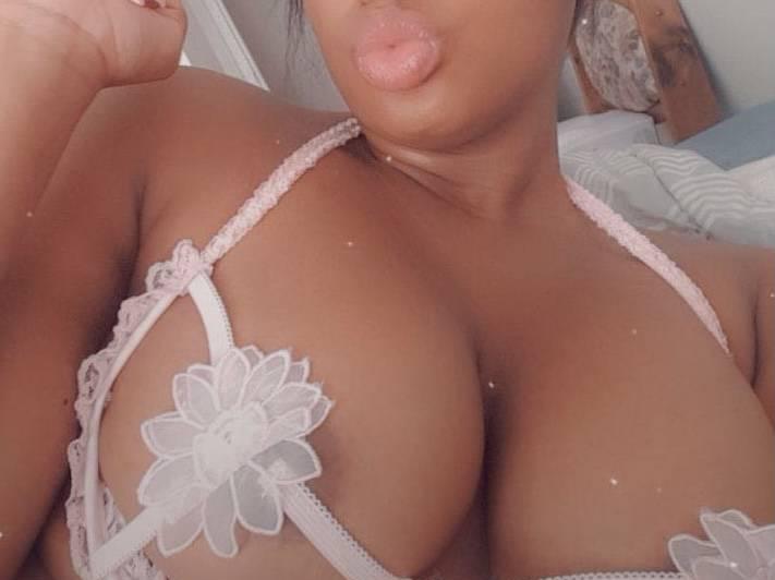 ebony goddessjuicy greek freak!!