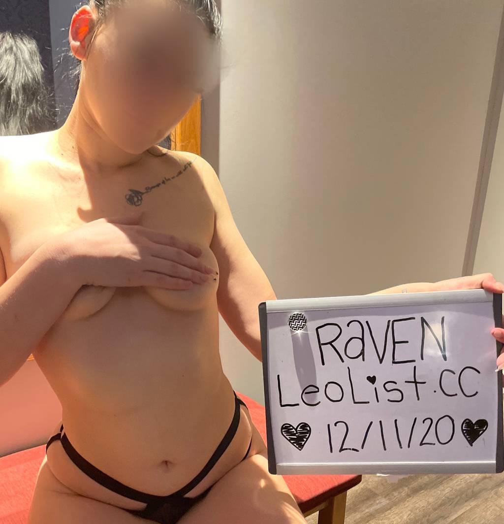 IN TOWN TOMORROW!!! 5”10 european goddesss incall/outcall