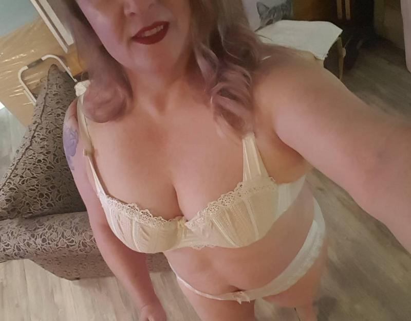 Curvy MILF * Mid October / Williams Lake & Prince George